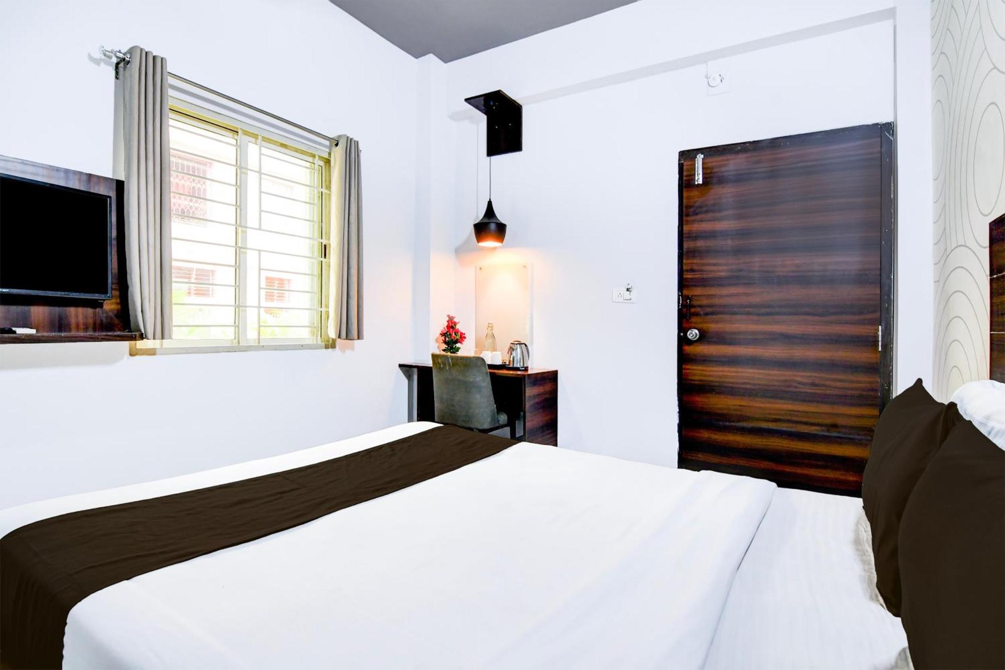 Super Townhouse Chandrasekharpur Bhuvanesvar Kültér fotó