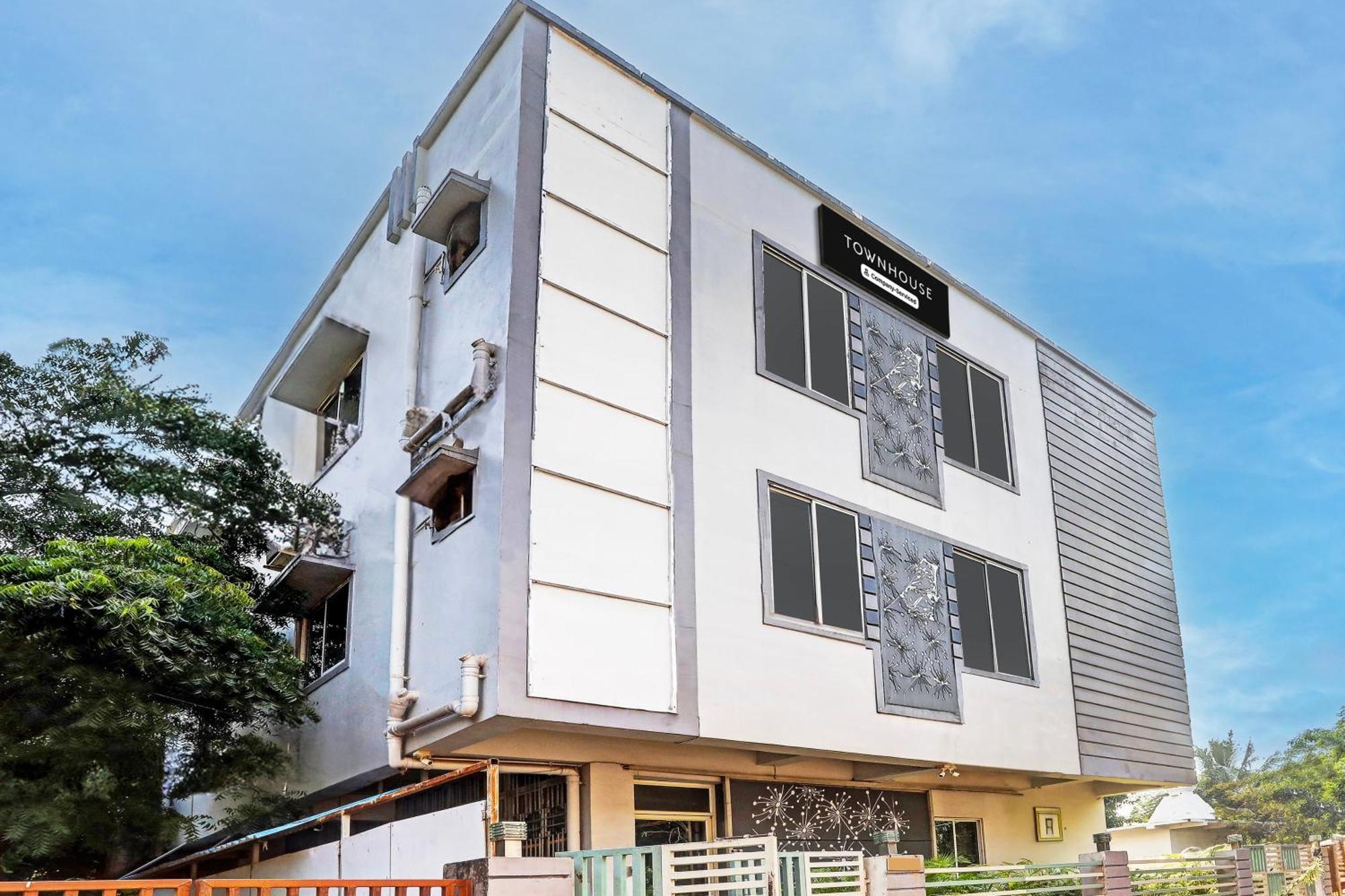 Super Townhouse Chandrasekharpur Bhuvanesvar Kültér fotó